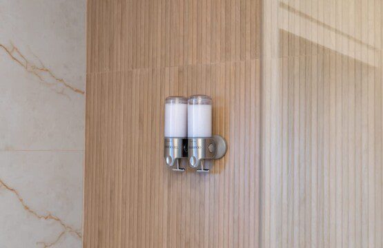 140e3643 7cc4 4a NOVR0.jpg