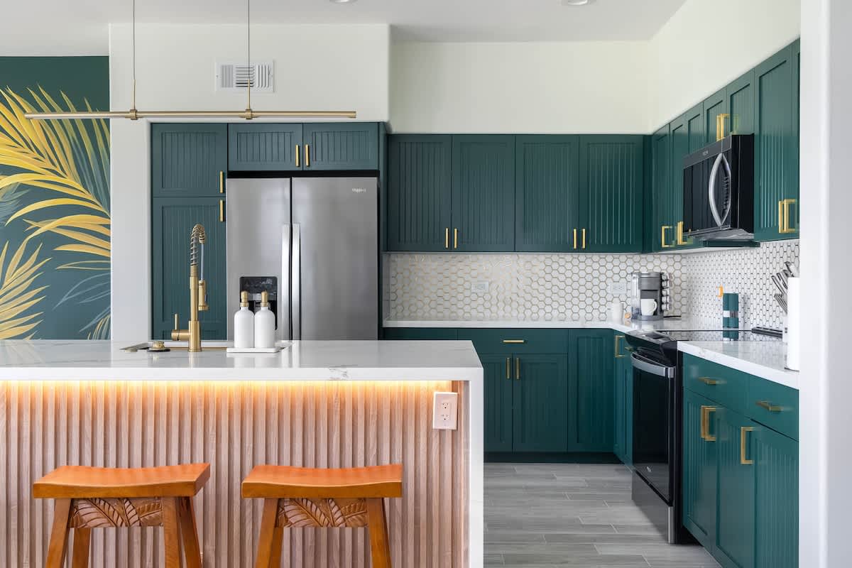 54b3f5e2 3b70 47 lt4ip.jpg