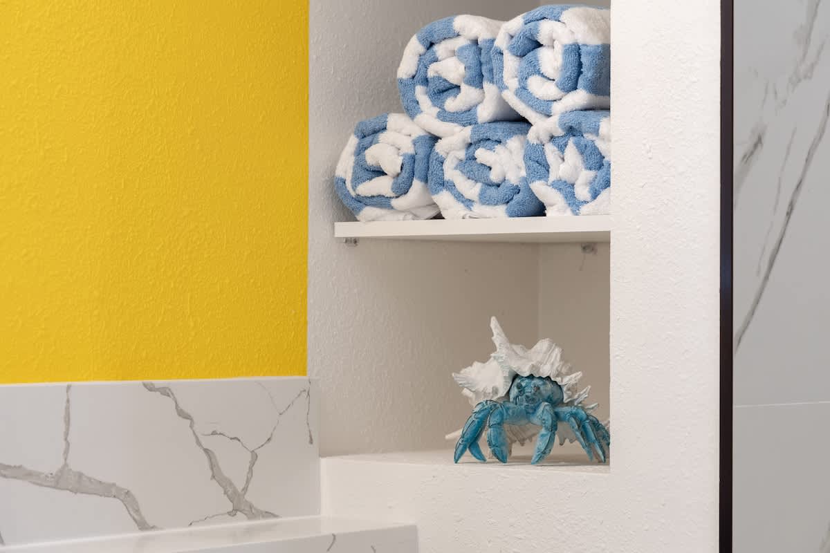 da963398 8ae8 4c Z CC.jpg