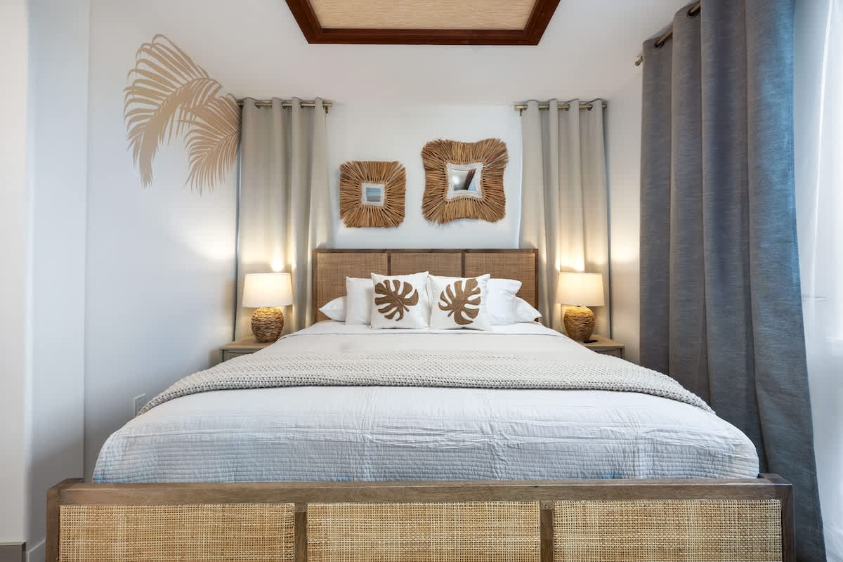 21923cb0 7f77 41 DEGlX.jpg