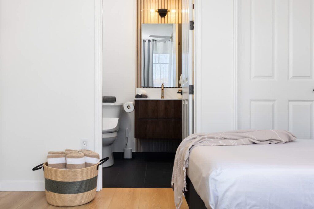 470193cb 8804 47 YQa S.jpg