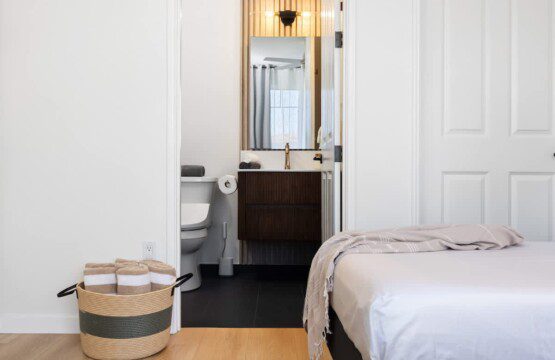 470193cb 8804 47 YQa S.jpg