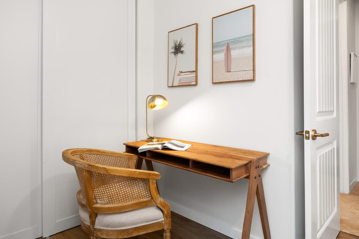 eac603c5 0fc2 42 Ba1xl.jpg